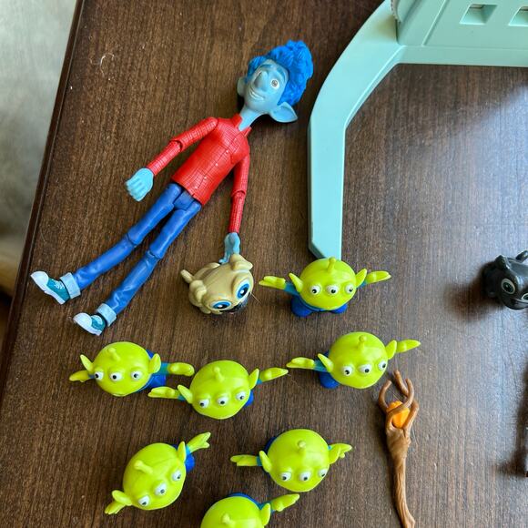 Action figures hoop playset from the Space Jam A New Legacy movie and more - Picture 3 of 6